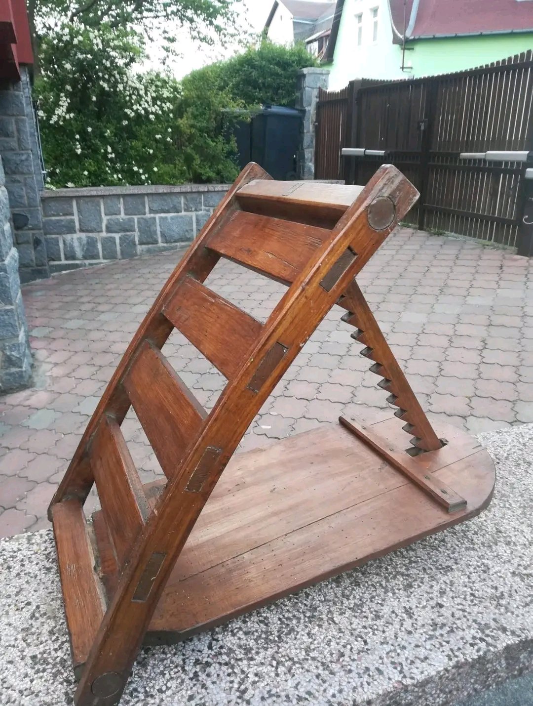 Found in an old house. What is this? 25 1761648952907