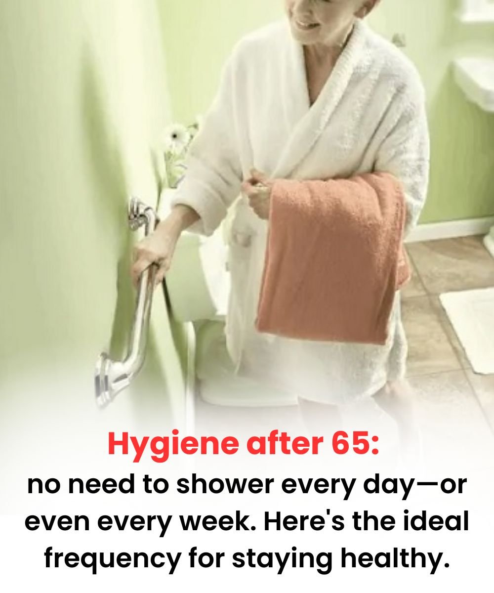 Why Daily Showers After 65 May Do More Harm Than Good 25 anh post 2025 12 20T001249.258